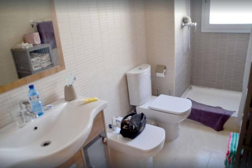 Residence Avec Piscine Face A La Mer, 1Ere Ligne Llanca Ngoại thất bức ảnh